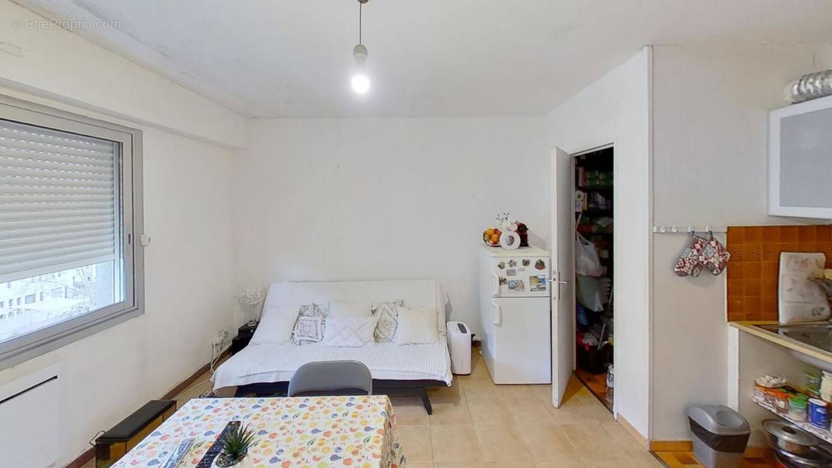 Appartement à MARSEILLE-1E