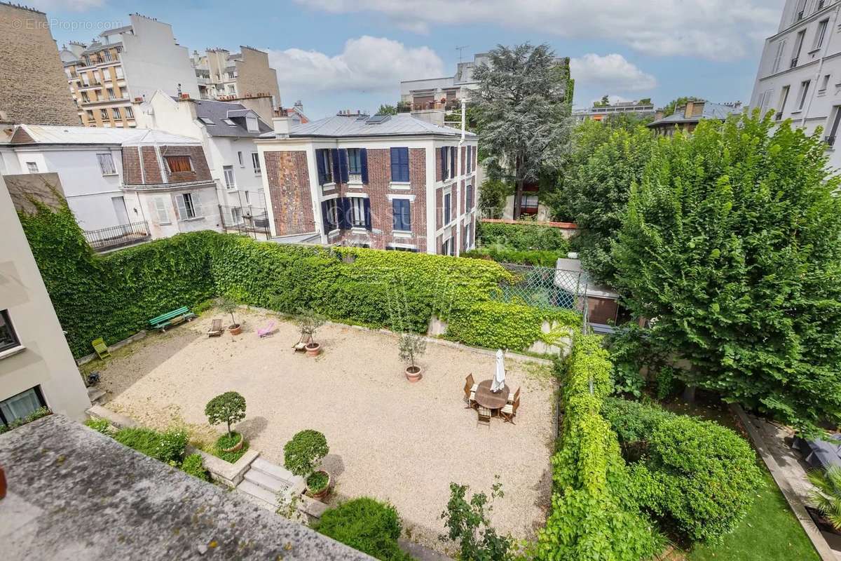 Appartement à NEUILLY-SUR-SEINE