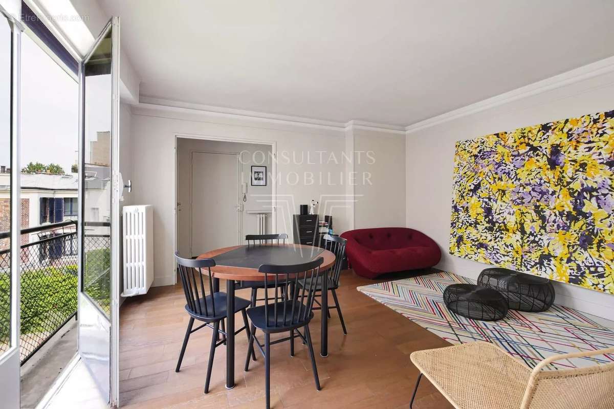 Appartement à NEUILLY-SUR-SEINE