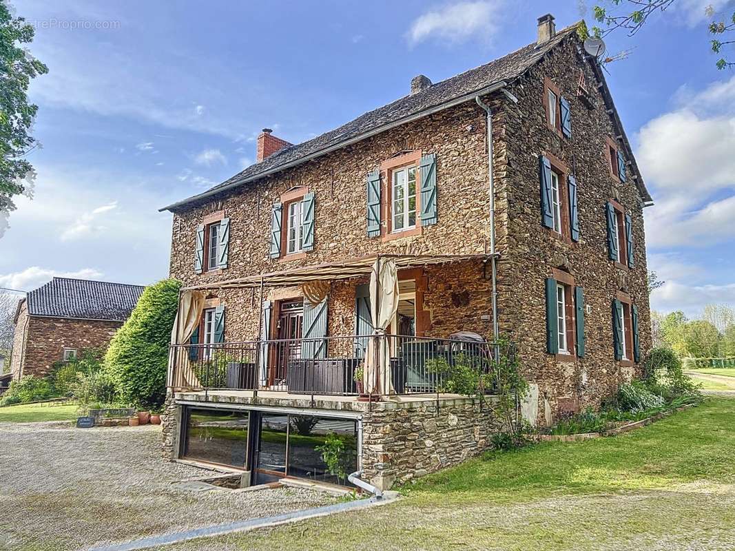 Maison à NAUCELLE