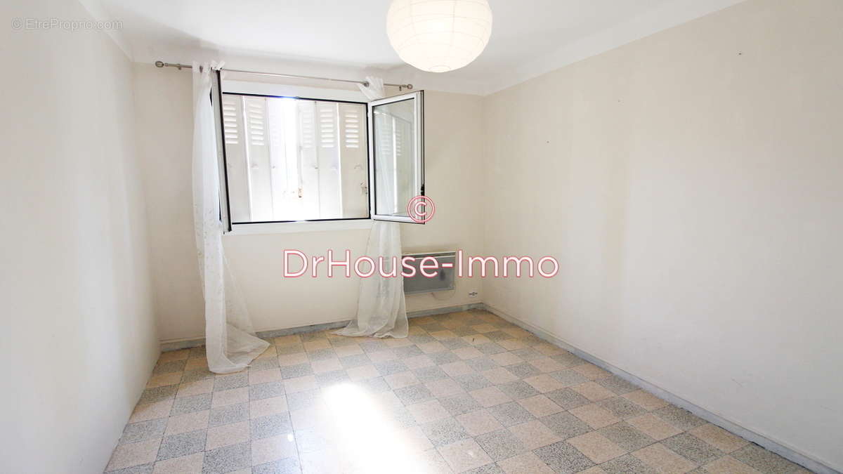 Appartement à MARSEILLE-9E