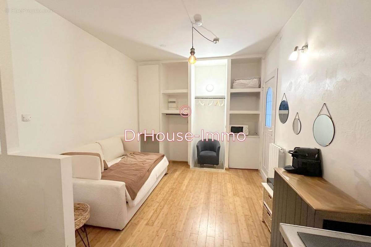 Appartement à MARSEILLE-1E