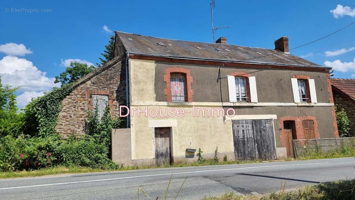 Maison à BONNAT