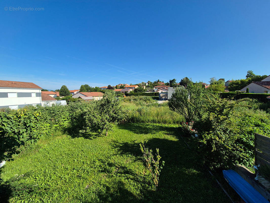 Terrain à PONT-DU-CHATEAU