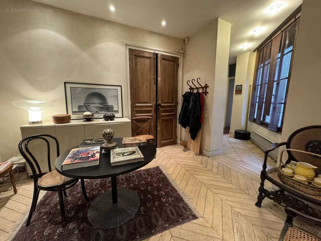 Appartement à PARIS-6E