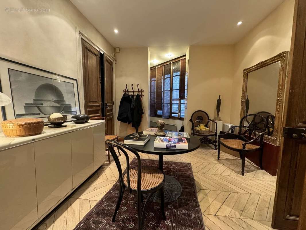 Appartement à PARIS-6E