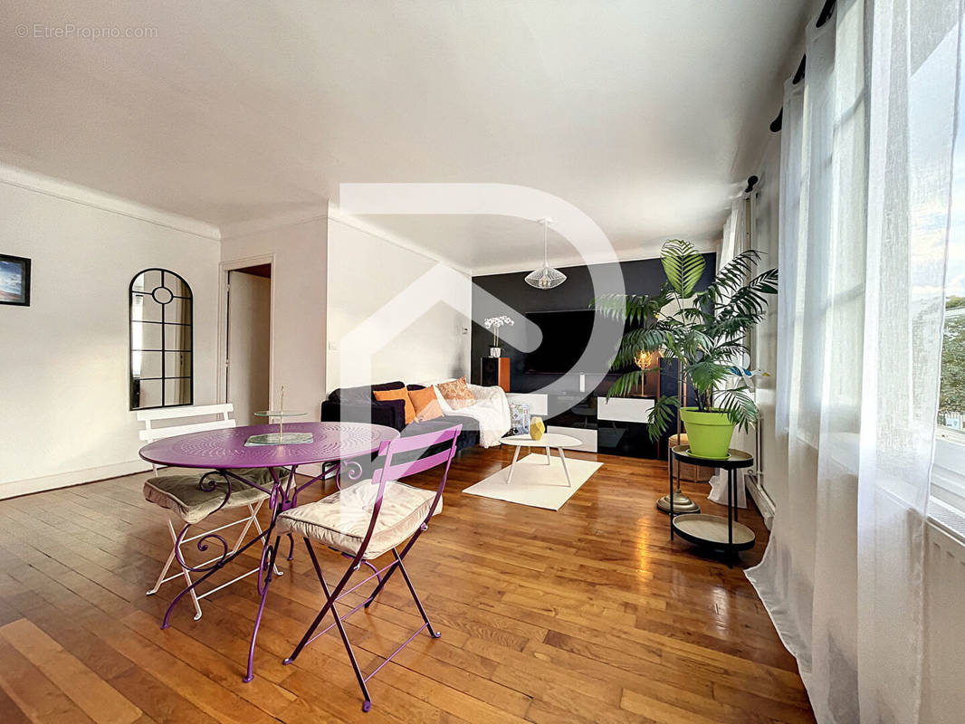 Appartement à RUEIL-MALMAISON