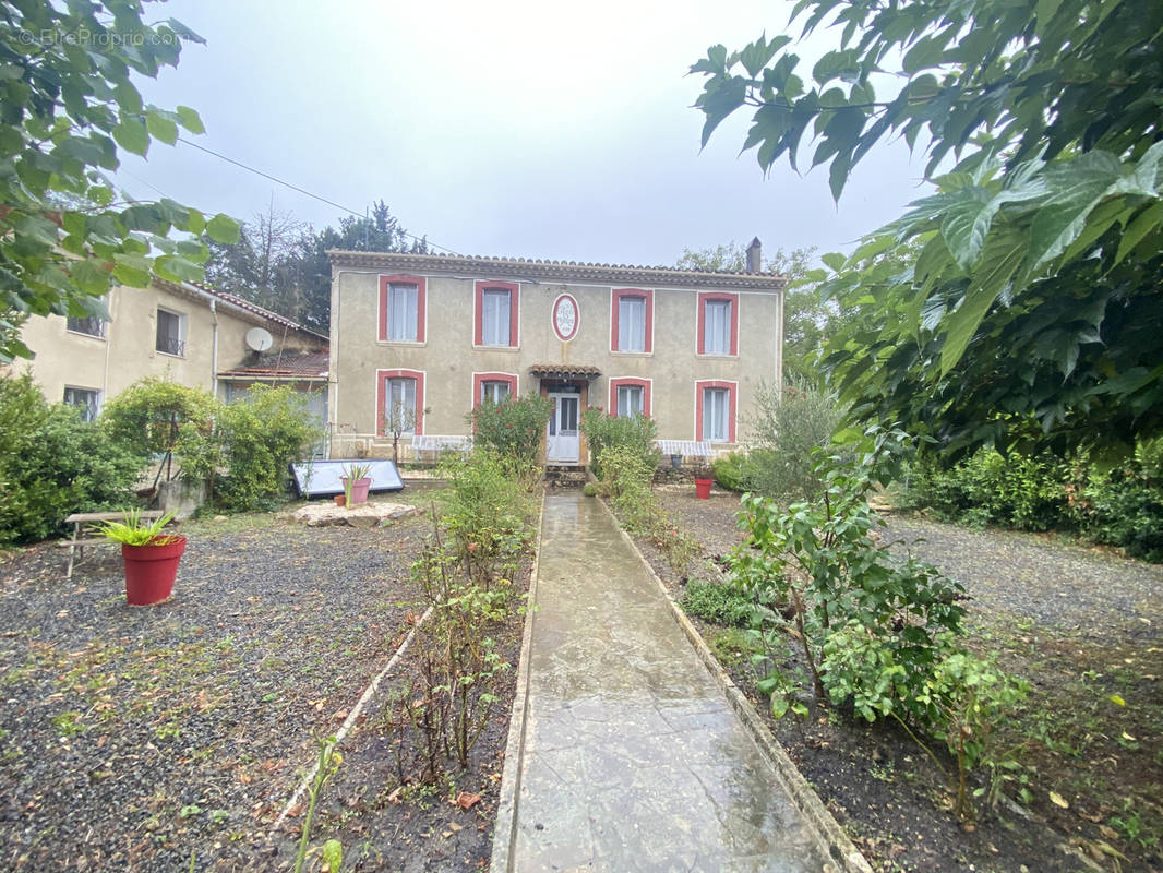 Maison à COUIZA