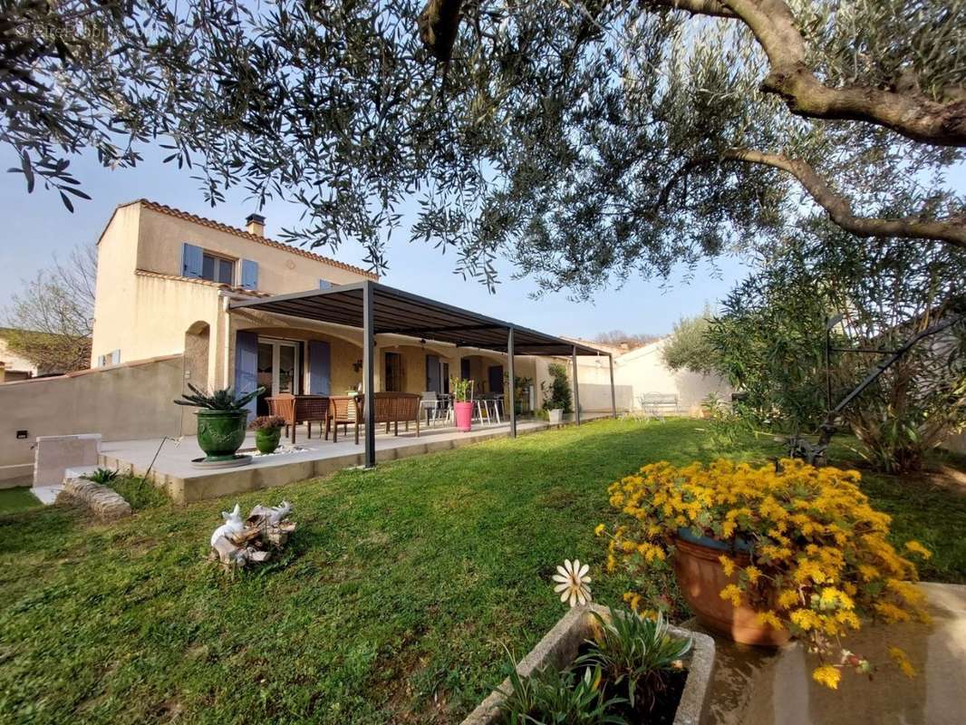 Maison à SAINT-QUENTIN-LA-POTERIE