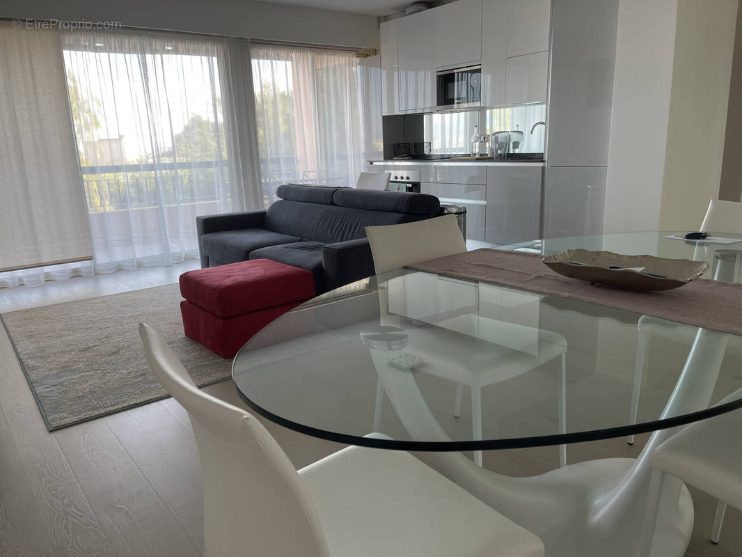 Appartement à ROQUEBRUNE-CAP-MARTIN