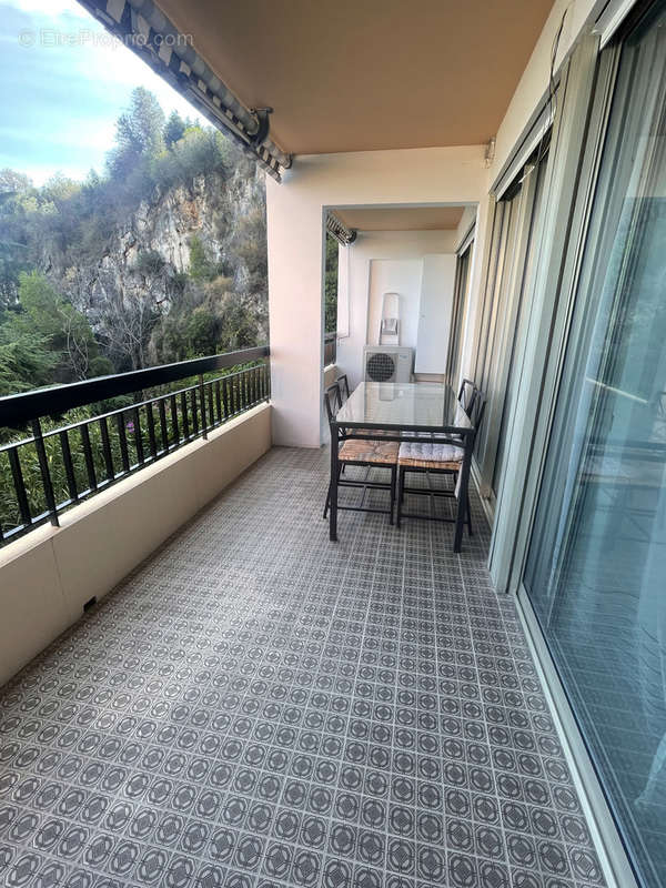 Appartement à ROQUEBRUNE-CAP-MARTIN