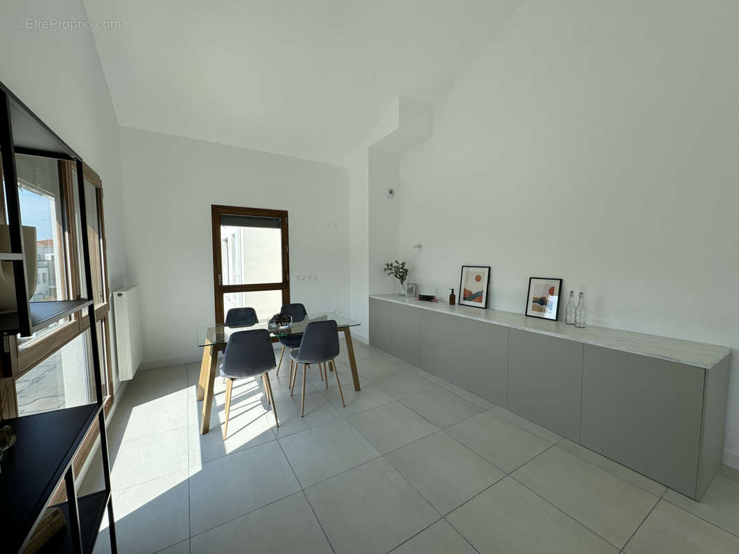 Appartement à SAINTE-FOY-LES-LYON