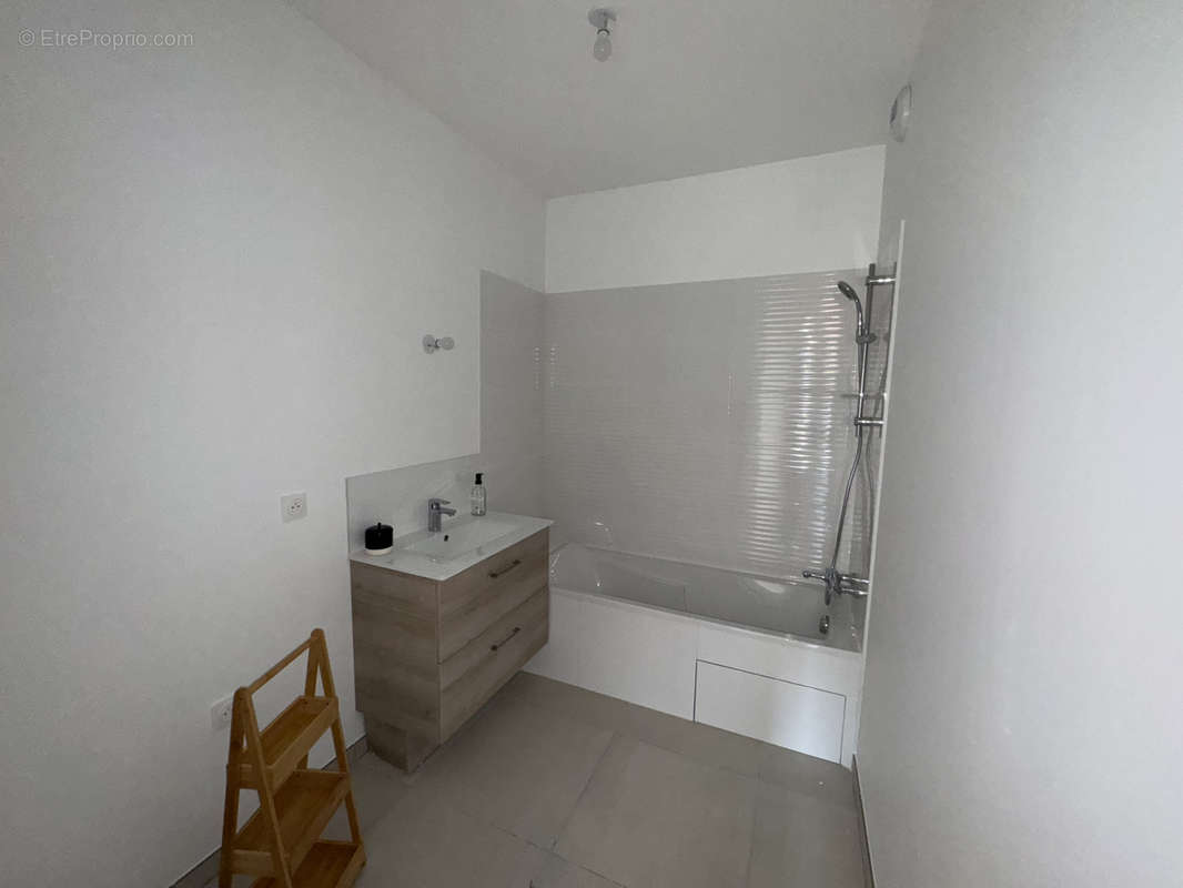 Appartement à SAINTE-FOY-LES-LYON