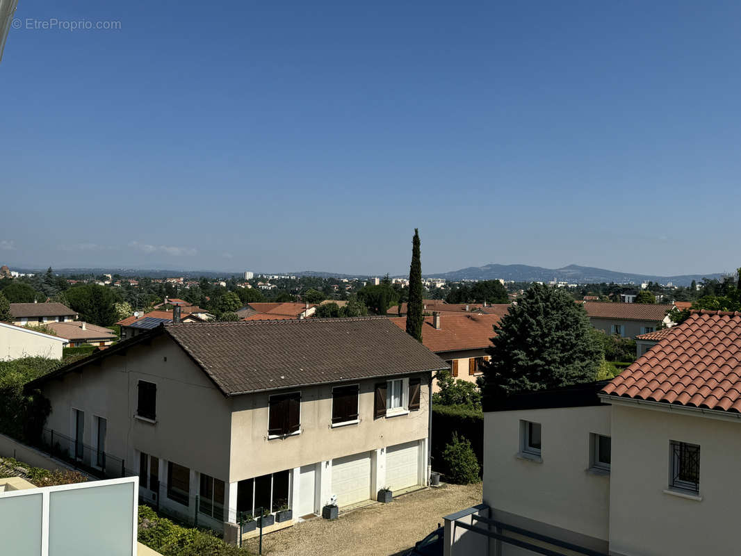 Appartement à SAINTE-FOY-LES-LYON