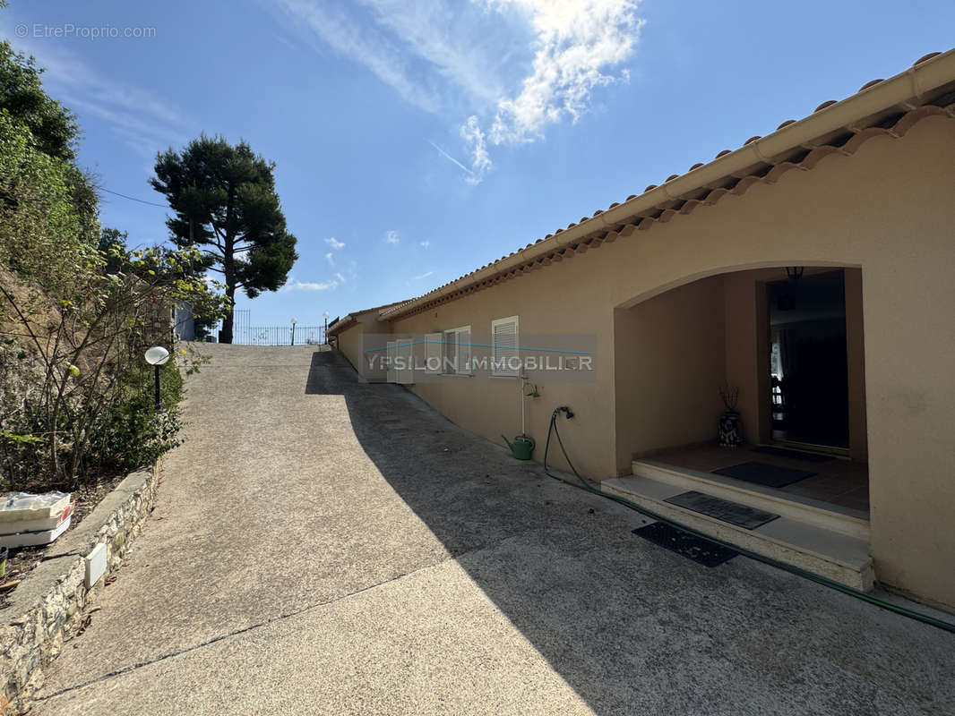 Maison à ROQUEBRUNE-CAP-MARTIN