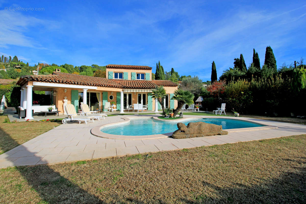 Maison à MOUGINS