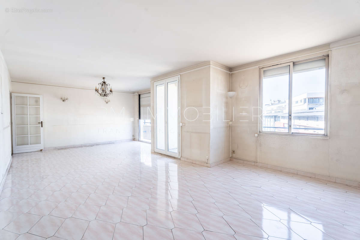 Appartement à MARSEILLE-8E