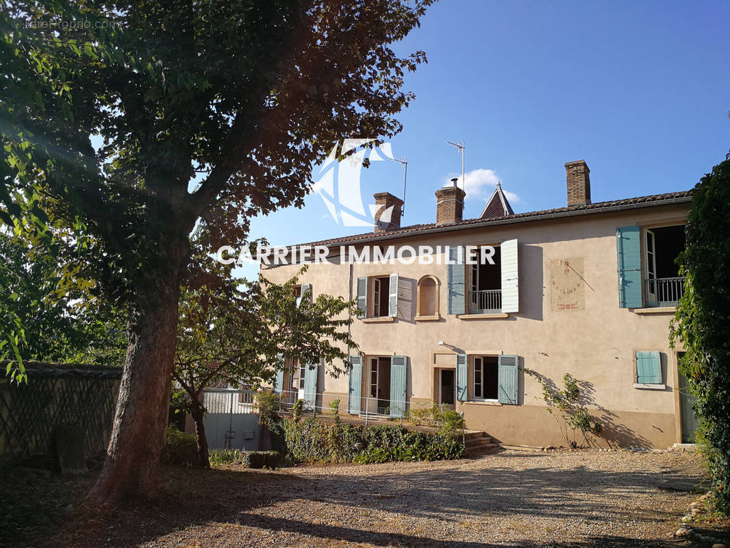 Maison à SAINTE-FOY-LES-LYON