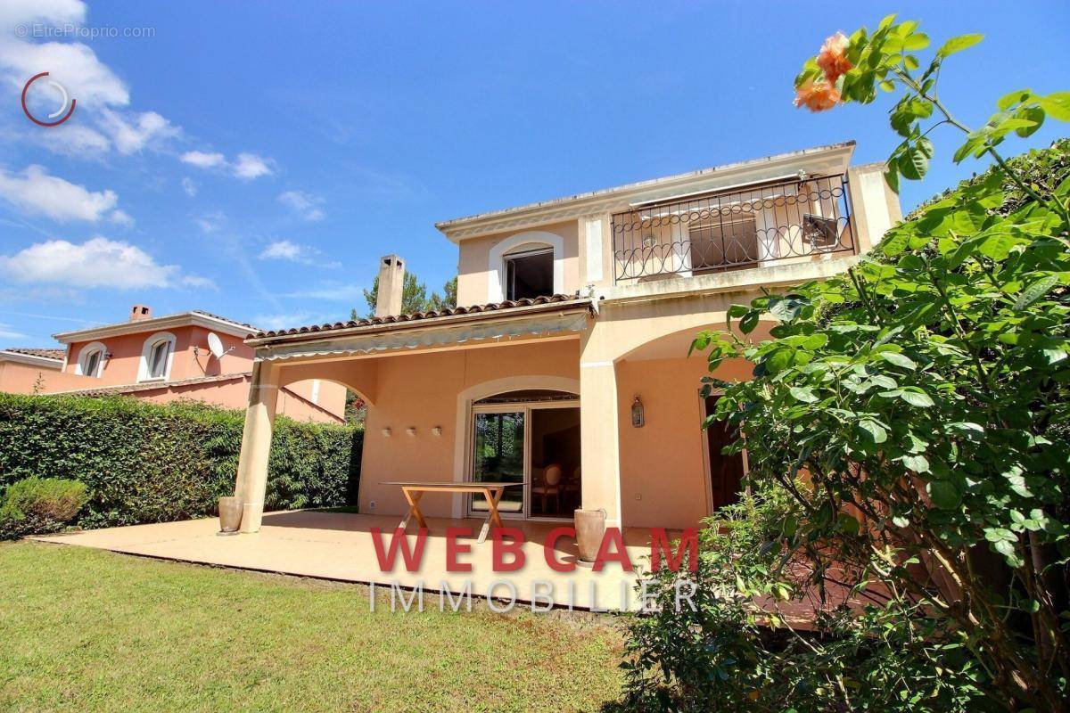 Maison à MOUGINS