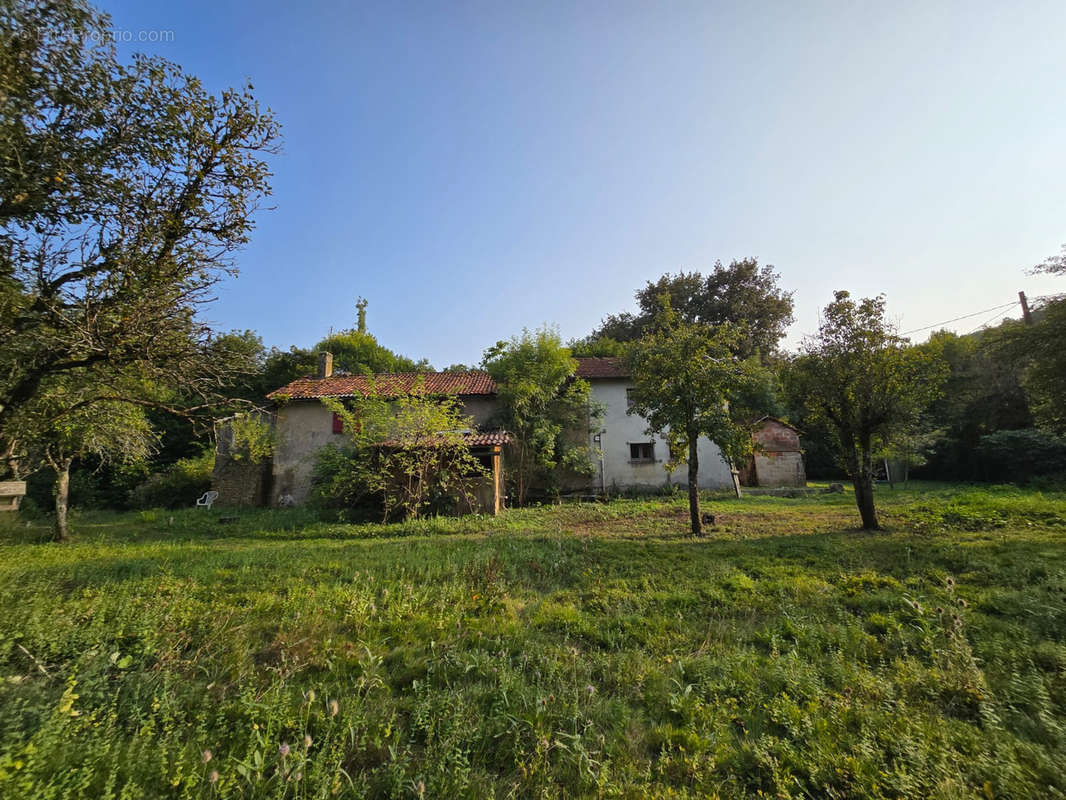 Maison à CASTELNAU-RIVIERE-BASSE