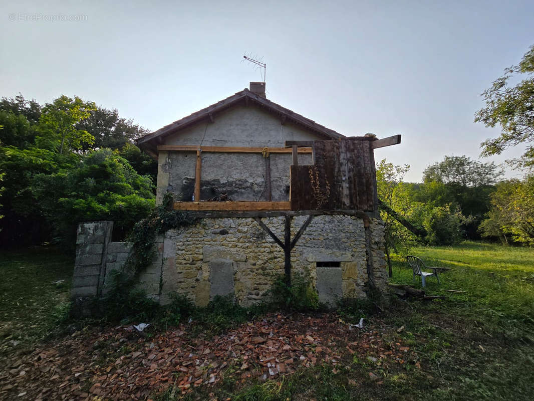 Maison à CASTELNAU-RIVIERE-BASSE