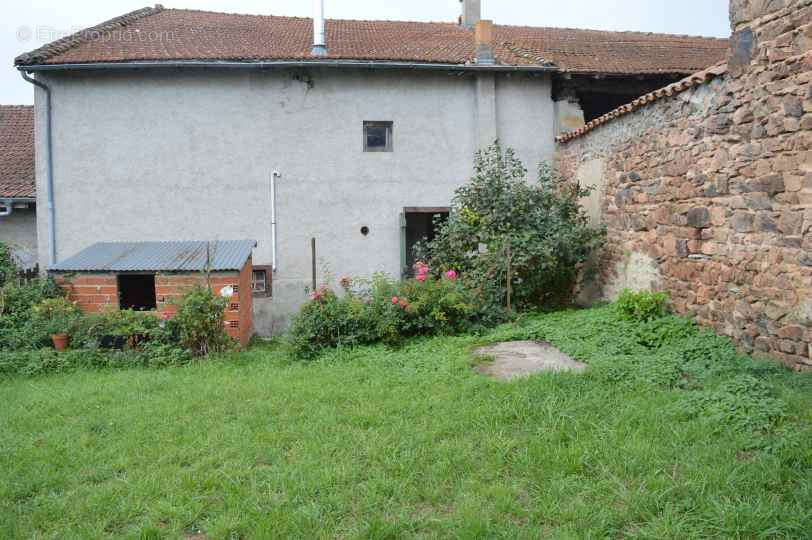 Maison à SAINT-POLGUES