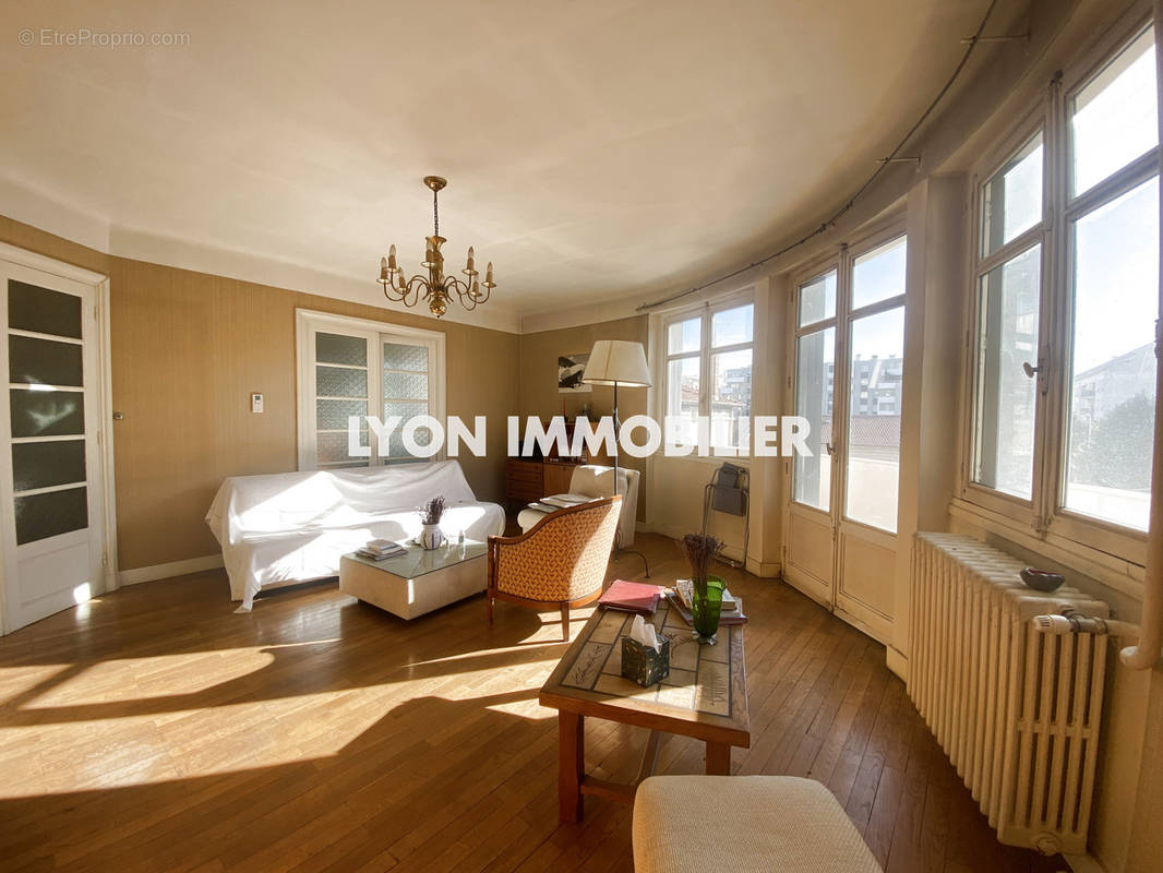 Appartement à LYON-8E