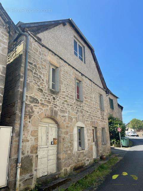 Maison à TREIGNAC