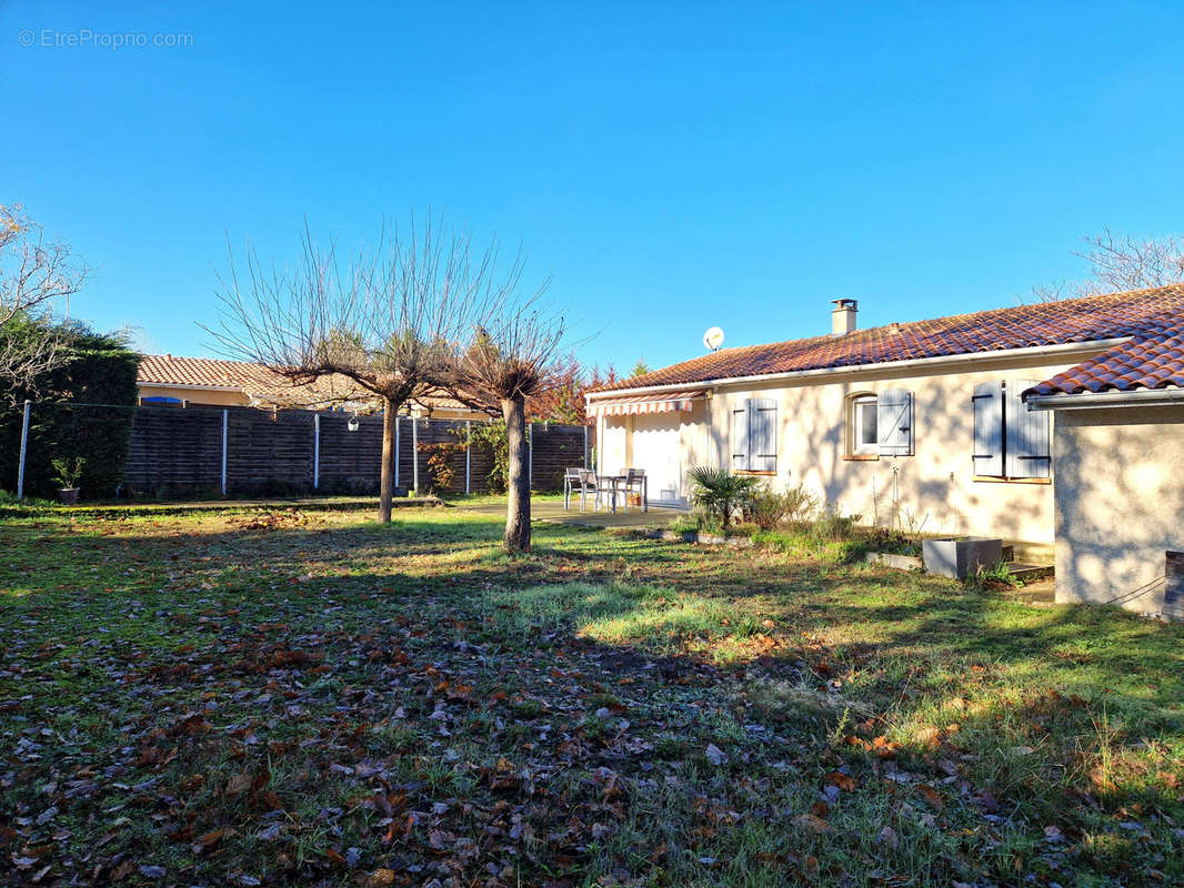 Maison à LEOJAC