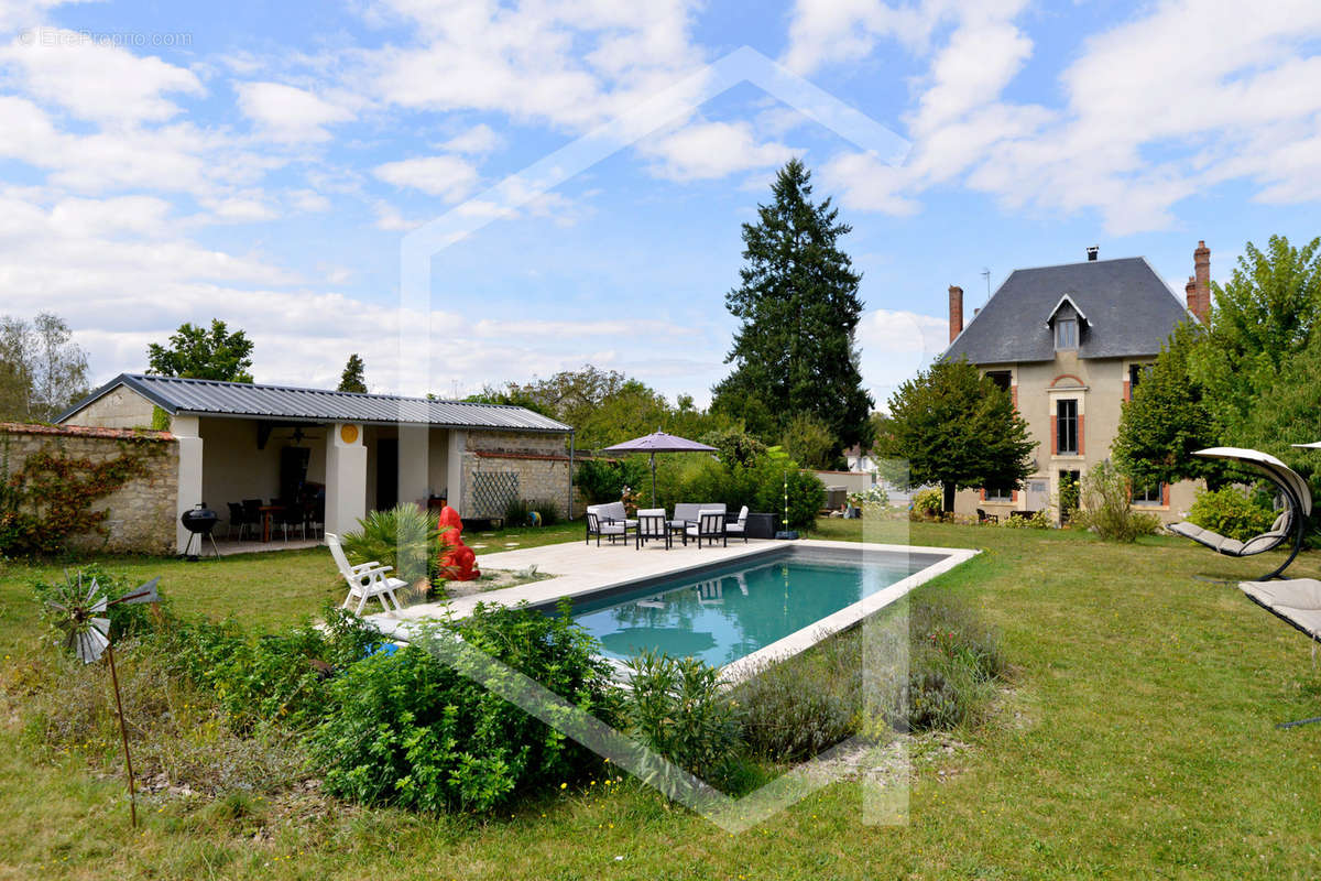 Maison à MESVES-SUR-LOIRE