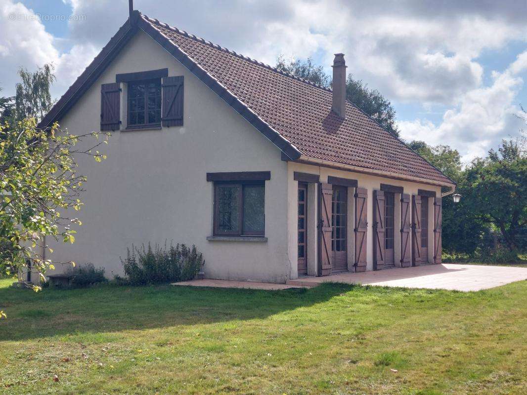 Maison à LA CROISILLE