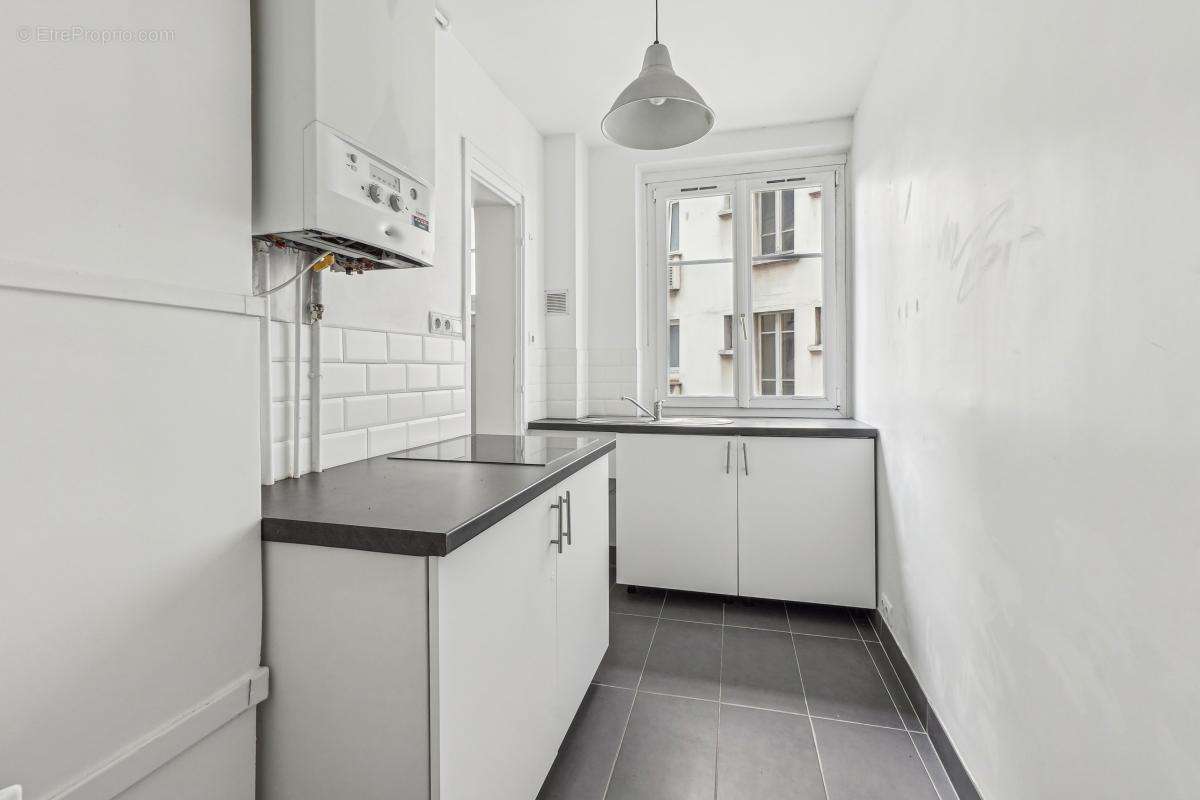 Appartement à PARIS-11E