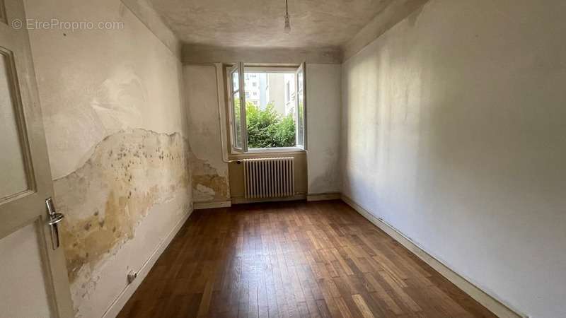 Appartement à LYON-8E