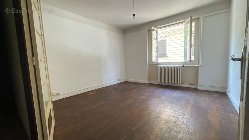 Appartement à LYON-8E