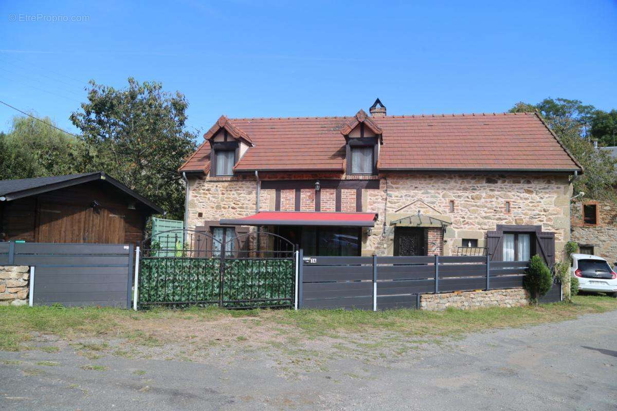 Maison à CUSSY-EN-MORVAN