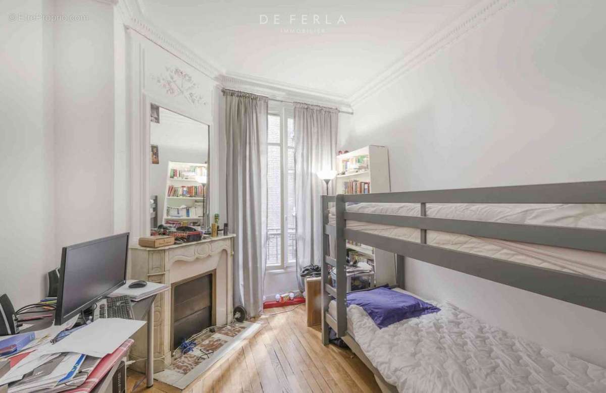 Appartement à PARIS-14E