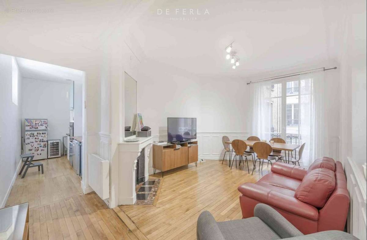 Appartement à PARIS-14E