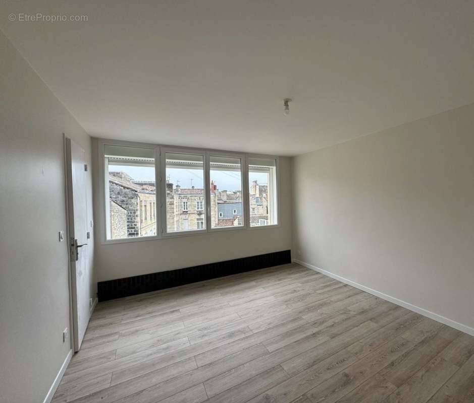 Appartement à BORDEAUX