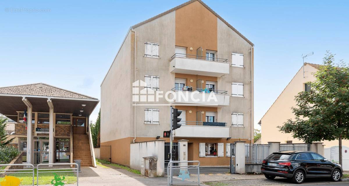 Appartement à QUINCY-SOUS-SENART