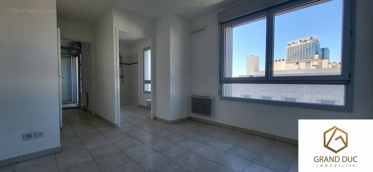 Appartement à MARSEILLE-2E