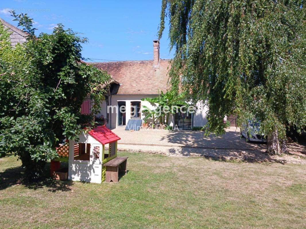 Maison à SERBONNES