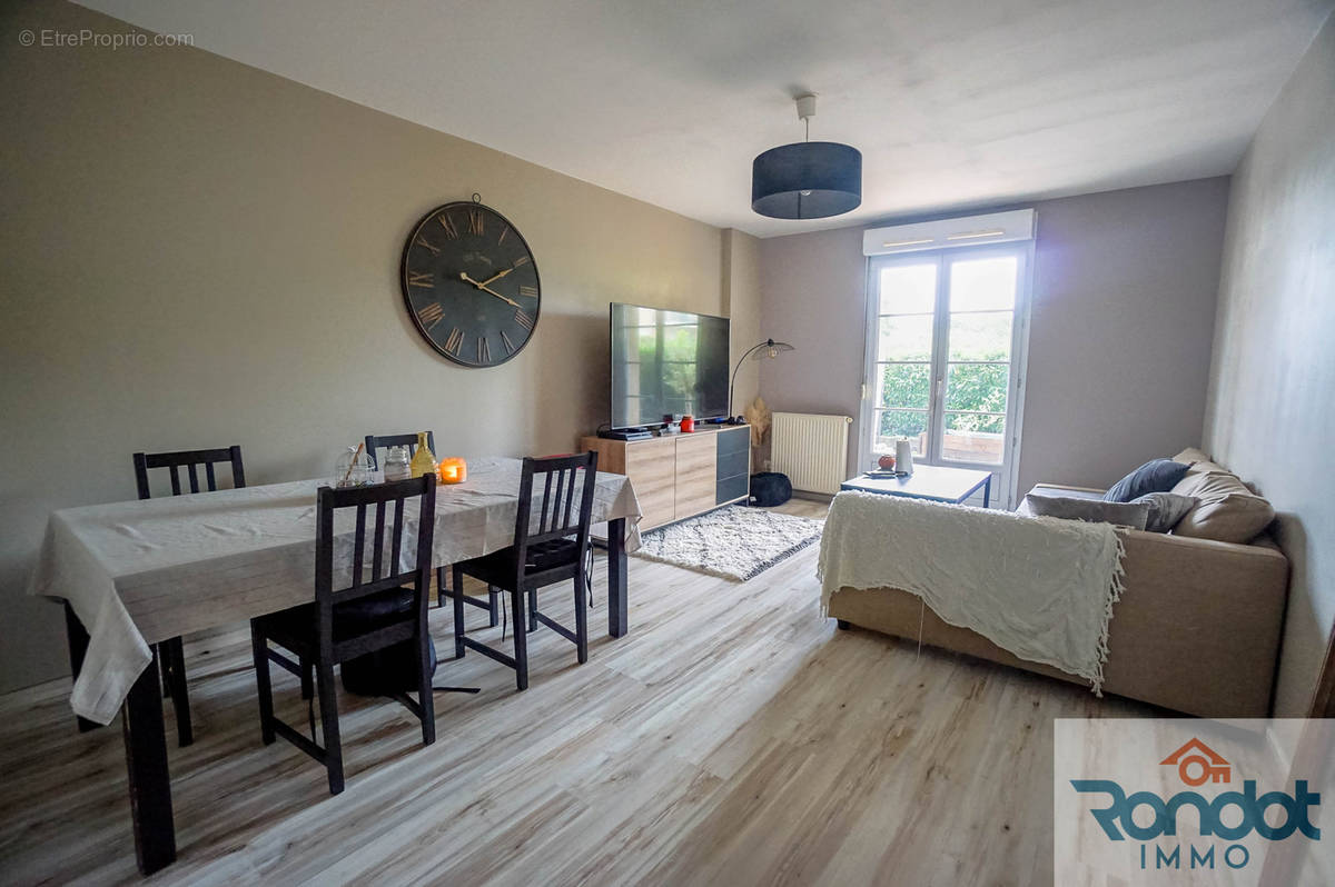 Appartement à QUETIGNY