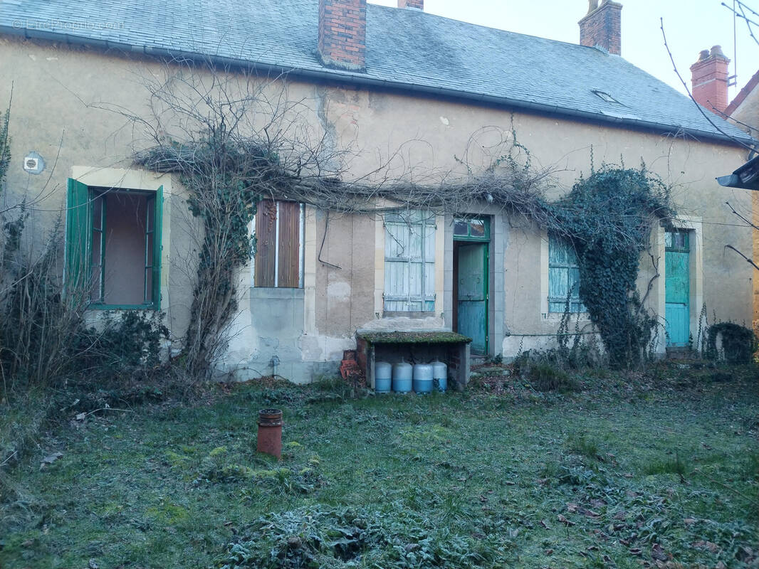 Maison à LA GUERCHE-SUR-L&#039;AUBOIS