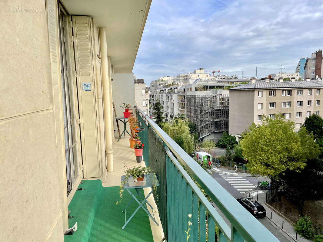 Appartement à PARIS-20E