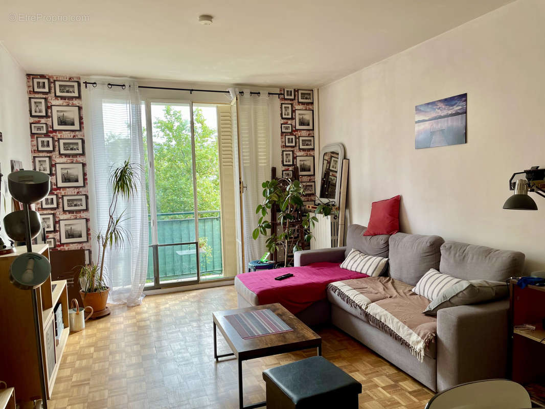 Appartement à PARIS-20E