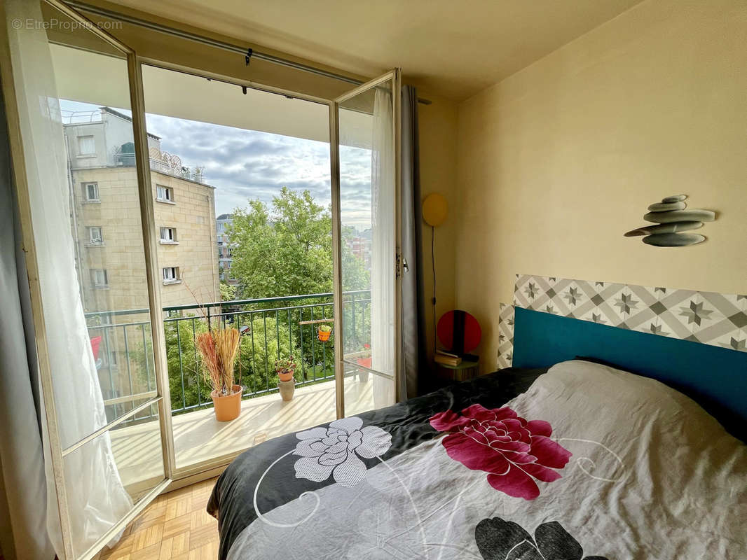 Appartement à PARIS-20E