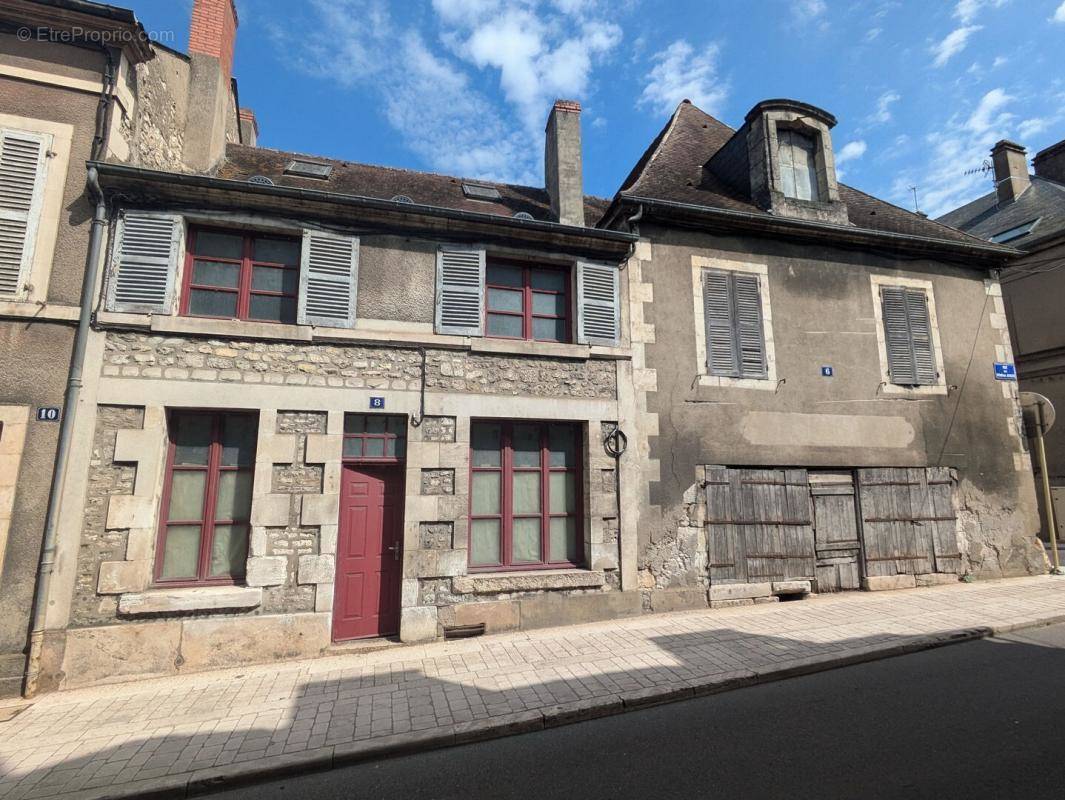 Maison à LA CHARITE-SUR-LOIRE