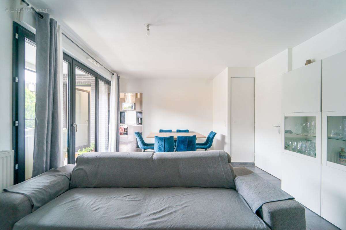 Appartement à GENNEVILLIERS