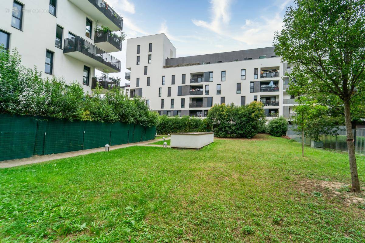 Appartement à GENNEVILLIERS