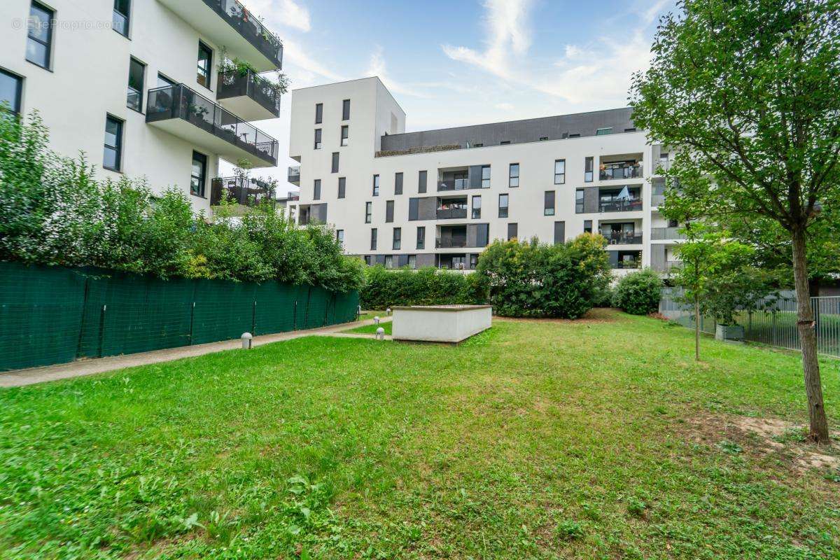 Appartement à GENNEVILLIERS